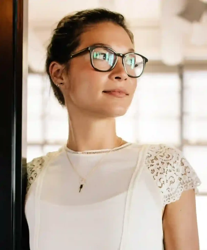 Default alt text for selector-neck-lift-1